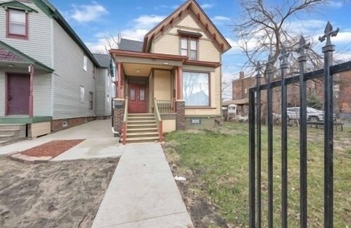 Mexicantown - Southwest Detroit Cottage | Detroit Escape: 2BR Apartment for 7 w/Wifi