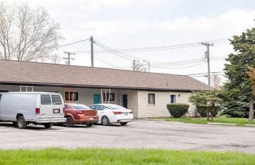 Riverview Apartment | Detroit Studio, near Metropolitan Airport