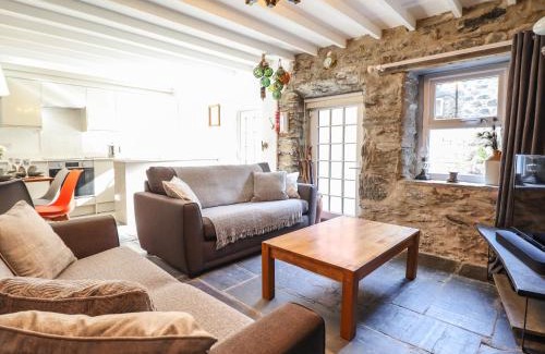 Barmouth House | Deu-Ddrws