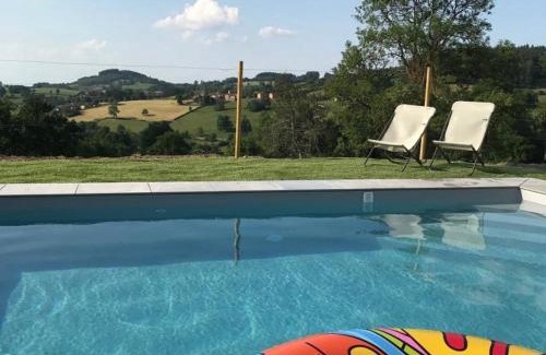 Belmont-de-la-Loire House | Deux gîtes avec piscine commune, 13 personnes, animaux autorisés - FR-1-496-140