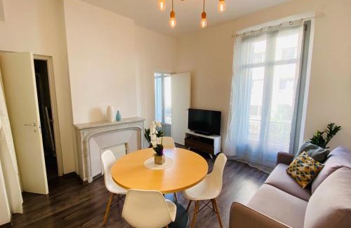 Carnot Apartment | Deux pièces proche Palais et plages