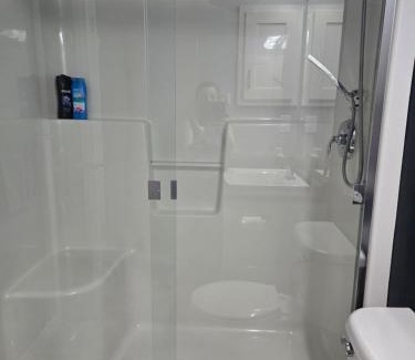Winnipeg House | Devanshire stay