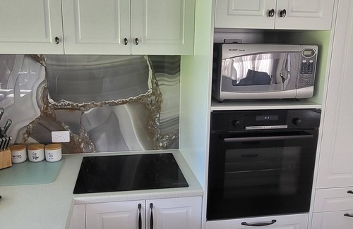 Whakatu Cottage | Dewdrop Cottage - a very special place to stay