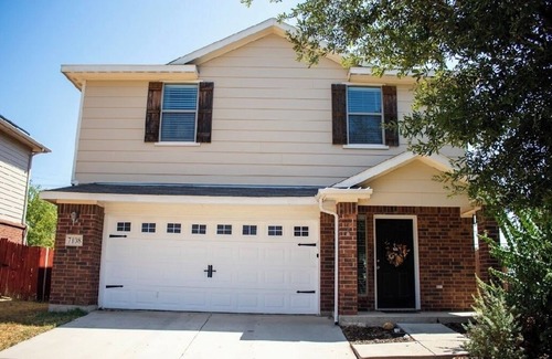 Fort Worth Apartment | DFW - Room B - One Bedroom Apartment, Sleeps 1