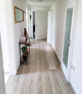 Freilassing Apartment | DG L- Helle 40m2 2-Zimmer Wohnung nähe Salzburg