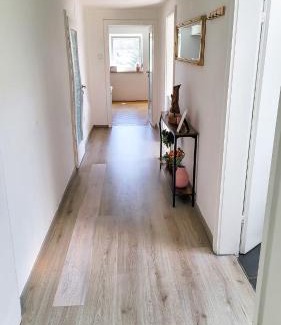 Freilassing Apartment | DG L- Helle 40m2 2-Zimmer Wohnung nähe Salzburg