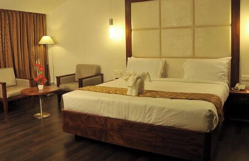 Perambalur Hotel | DHAJALAKSHMI SRINIVASAN HOTEL