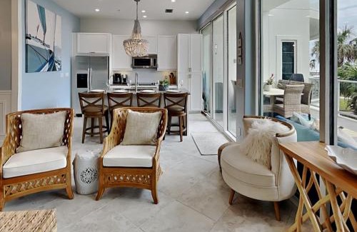 Galveston Apartment | Diamond Beach 203 - Coastal Chic