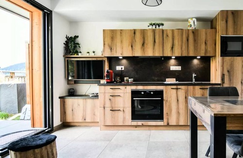 Le Chinaillon Apartment | Diamond Black 001: Ferienwohnung 4 Personen, Skipiste Blick