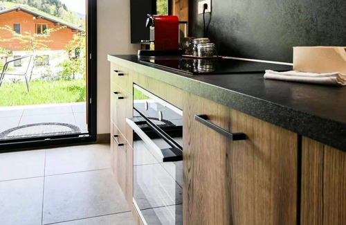 Le Chinaillon Apartment | Diamond Black 001: Ferienwohnung 4 Personen, Skipiste Blick