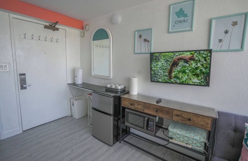 Waikiki Condo | Diamond/Canal/mountain View Cozy condo in amazing Honolulu with AC, fitness room