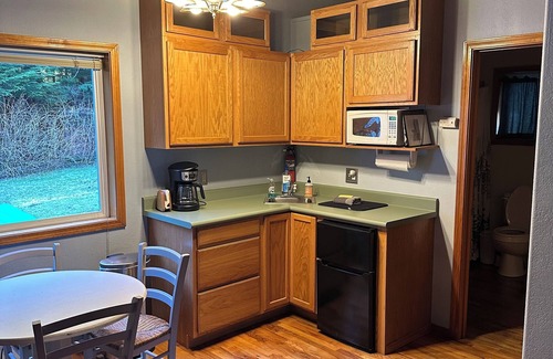 Ketchikan House | Diamond House, cozy home in a park-like setting