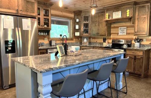 Broken Bow House | Diamond In The Pines