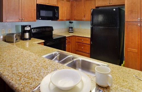 San Diego Country Estates Apartment | Diamond - Riviera Oaks Resort & Racquet Club - 2BD