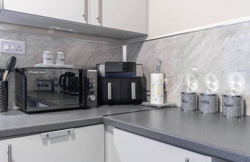 Moseley Apartment | Diamond Studio Luxury Flat for 3 [WiFi + Parking]