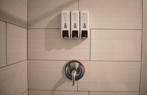 North Philadelphia West Apartment | Diamond Suites Philadelphia Center