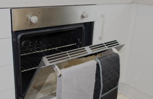 Didcot Apartment | Didcot- Private Flat with Garden & Parking 03