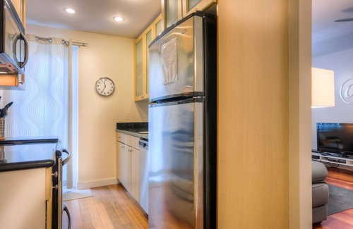 South Beach House | DiLido: fantastic SoBe location, pool and private garden