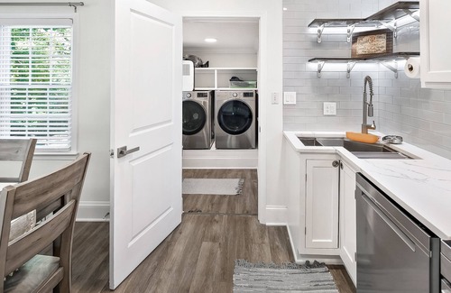 Charlotte Condo | Dilworth Retreat - Walk to Everything - Parking