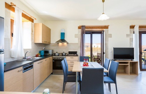 Geropotamos Villa | Dimokritos Villa III, a homestay experience