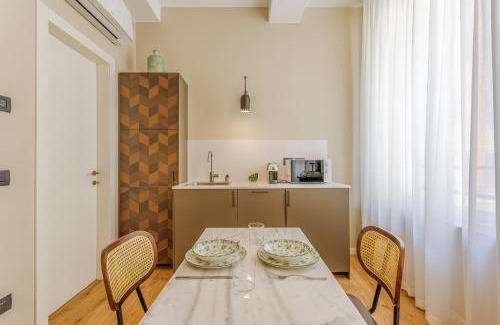 Old Town Apartment | Dimora d'Autore - Timeless Elegance in Modena
