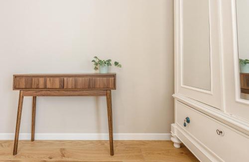 Old Town Apartment | Dimora d'Autore - Timeless Elegance in Modena
