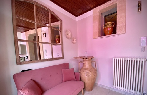 Centro Storico Bed & Breakfast | Dimore Deluxe nel Cuore del Borgo Santi Medici.ideale per Famiglie. Pet-friendly