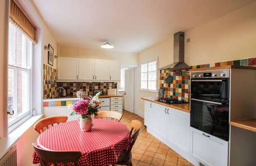 Ludwel Cottage | DINHAM COURT, pet friendly, character holiday cottage in Ludlow