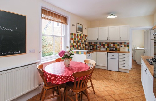 Ludwel Cottage | DINHAM COURT, pet friendly, character holiday cottage in Ludlow