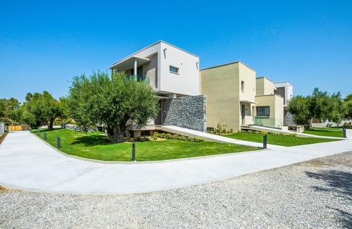 Pefkochori Villa | Dionisos Villas/private pool/pets allowed/fishing cruises
