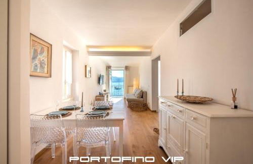 Santa Margherita Ligure Apartment | Dipinto di blù by PortofinoVip
