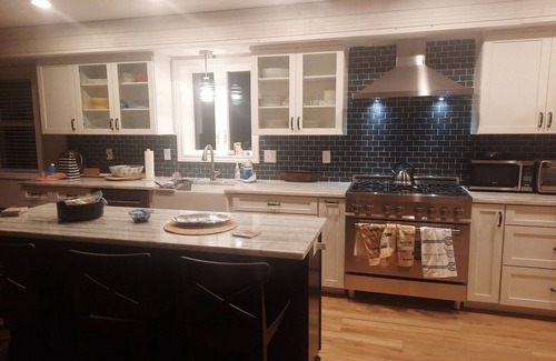 Milford House | Direct Beach Front Housen