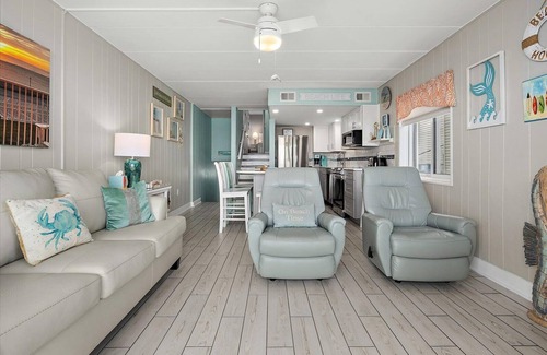 Ocean City Condo | Direct Boardwalk, 1st floor end unit, Ocean front, 4th Street, Ocean City, MD
