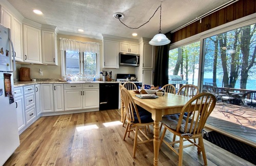 Sodus House | Direct lakefront cottage with incredibly natural, beautiful, and peaceful setting.