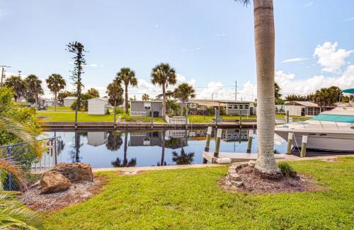 El Jobean Apartment | Direct Myakka River Access Canal-Front Gem!