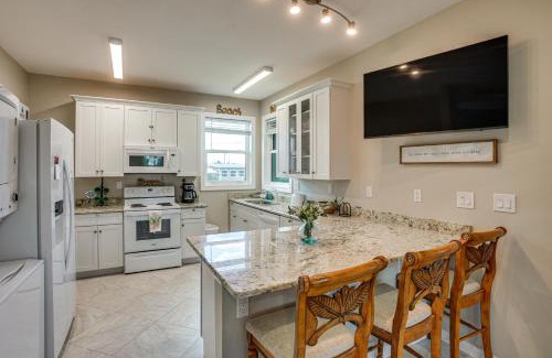 El Jobean Apartment | Direct Myakka River Access Canal-Front Gem!