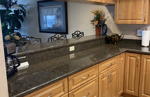 Daytona Beach Condo | Direct Oceanfront Luxury Condo: Sleeps 8 w/Pool, Spa, Fitness