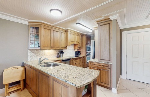 Hilton Head Island Condo | Direct Ocean View Condo with balcony, pools, hot tub, boardwalk to beach