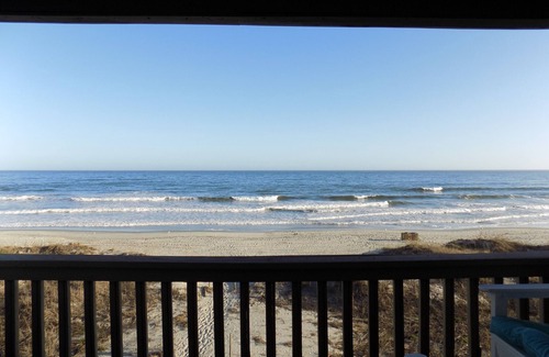 Windy Hill Condo | DIRECT OCEANFRONT! Super Clean-Highly Rated - Awesome Location! BOOK NOW!