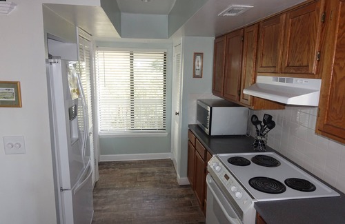 Oceanmarsh Subdivision Condo | Direct Oceanfront, 65 inch Smart TV, Fireplace