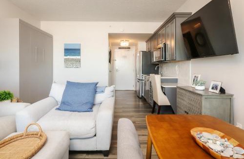Hampton Apartment | Direct Oceanfront Studio Suite!