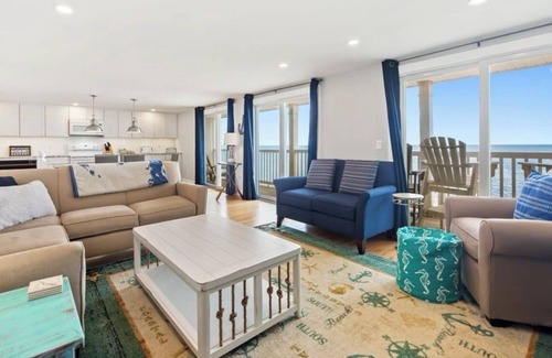 Cape Cod Condo | DIRECT OCEANFRONT YEAR ROUND! nPRIVATE BEACH 2bedrm/2bath sleeps 6 park/4 cars
