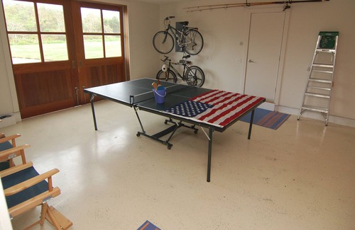 Pocomo House | Direct Waterfront (Wauwinet Harbor) 2 Bedroom Cottage (2006)