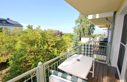 Glowe Apartment | Directly behind the dune, with balcony and sea view - Strandvilla Böck FeWo 10