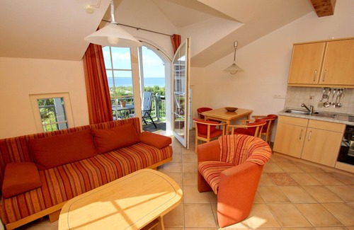 Glowe Apartment | Directly behind the dune, with balcony and sea view - Strandvilla Böck FeWo 13