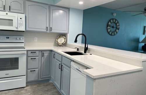 Gulf Lagoon Beach Condo | Directly on Panama City Beach! 5 STAR, Property, bring your dog!n