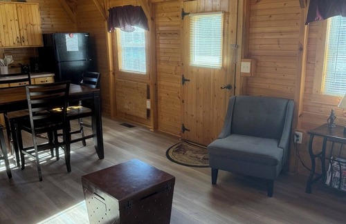 Mammoth Cave Cabin | Disc Golf at Mammoth Cave, Houck design 18 hole course, 2 bedroom cabin
