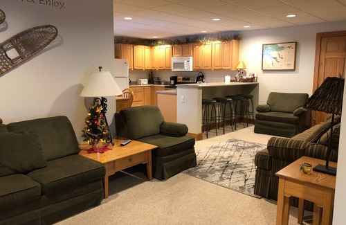Boyne Falls Condo | Disciples Ridge @ Boyne Mt. Steps From Slopes, 1 Bedroom Lower Unit