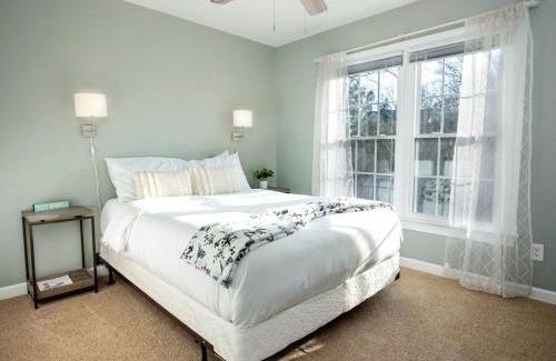 Charlotte House | Disconnect at this Cottage with Great Surroundings in Charlotte, North Carolina