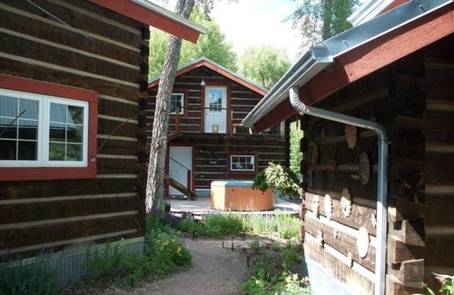 South Fork Cabin | Discount Golf, Free Kayaking, Rafting and Snowshoeing